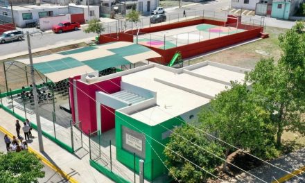 Agradecen vecinos nuevo Centro Comunitario en Saltillo