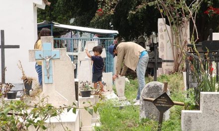 Se espera aumento de afluencia en panteones por el Día del Padre