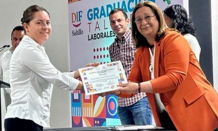Se gradúan 198 alumnas y alumnos de los Talleres del DIF Saltillo