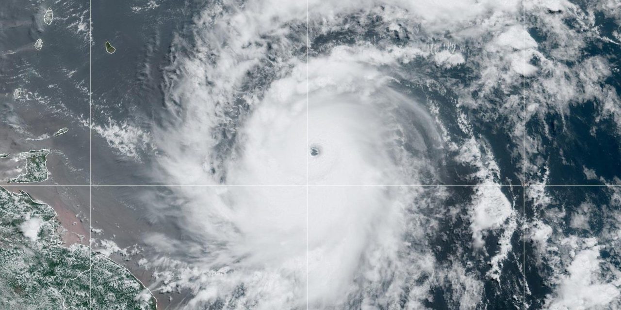 Emiten alerta azul en Quintana Roo ante la inminente llegada de ‘Beryl’ a México