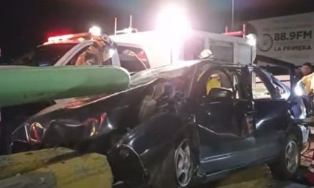 Alcohol juega mala pasada y hombre termina prensado en el Distribuidor Vial