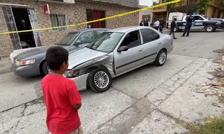 Conductor choca cuando era perseguido por policías en Saltillo