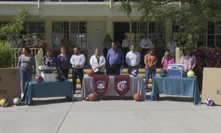 Cumple Chema Morales con la educación en Ramos Arizpe