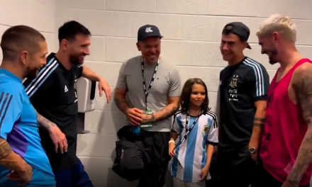 Rodrigo De Paul regala camiseta a hijo de Residente tras triunfo de Argentina