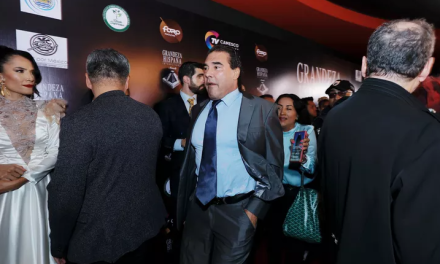 Eduardo Yáñez niega quitar celular y agresión contra reportera
