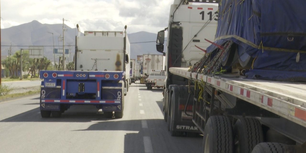 Familias duraron más de 36 horas varadas en la autopista Saltillo- Monterrey