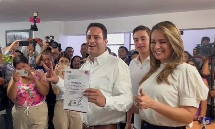 Recibe Javier Díaz constancia de mayoría como alcalde electo de Saltillo