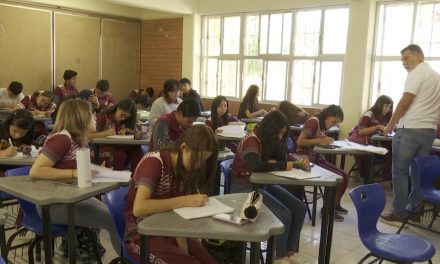 Le apuesta CETIS 60 a electro movilidad