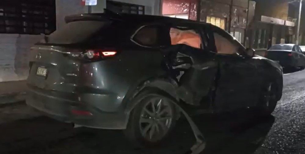 Chocan en el centro de Saltillo y ‘se avientan la pelotita’