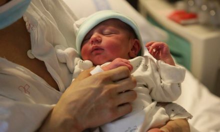 Disminuye la especialidad de médicos pediatras