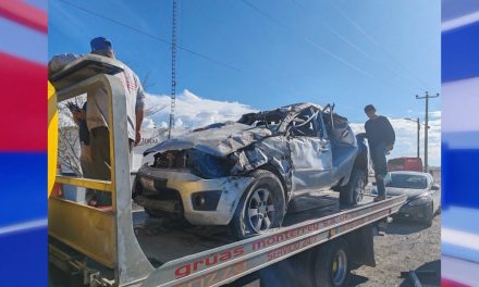 Periodista saltillense sufre accidente automovilístico