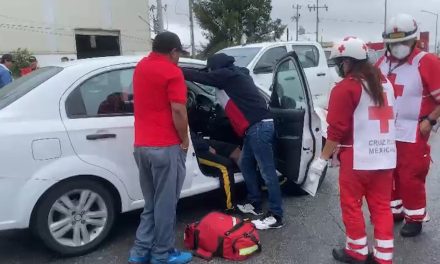 Persona termina lesionada tras accidente vial en Saltillo