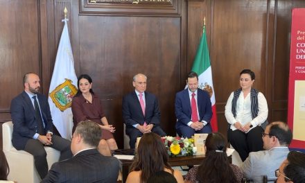 Presentan libro ‘Construyendo un Mejor Derecho’ en el Congreso de Coahuila