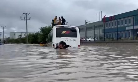 Protección Civil rescata a 25 personas en Ramos Arizpe
