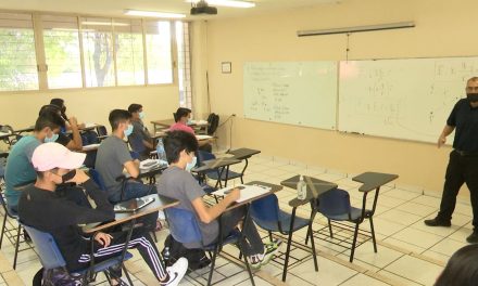 Reconocen a alumnos destacados en examen Ceneval de la Universidad Autónoma de Coahuila