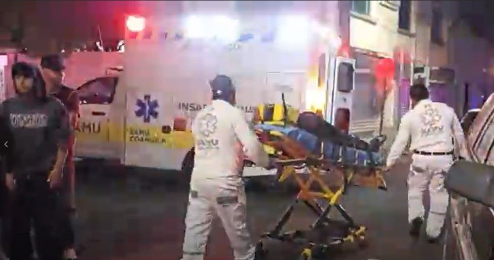 Salen del bar y los atropellan a par de hermanos en Saltillo