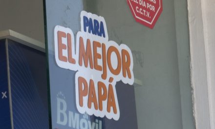 Saltillenses se preparan para festejar el día del padre