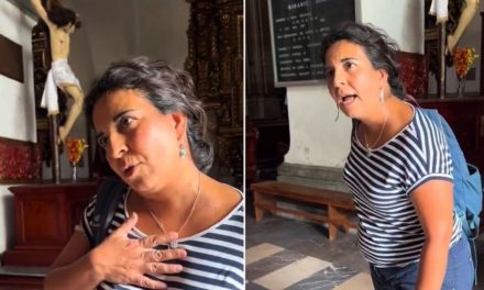 Video: Mujer se enfurece con turista por llegar en short a una iglesia de la CDMX