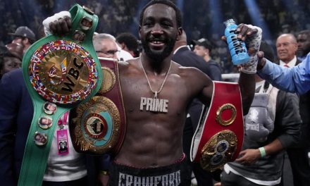 Crawford puede vencer al ‘Canelo’, asegura su entrenador