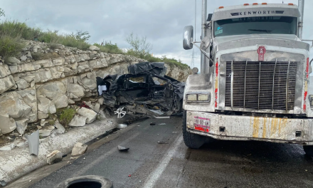 Muere pareja en accidente en la carretera 57
