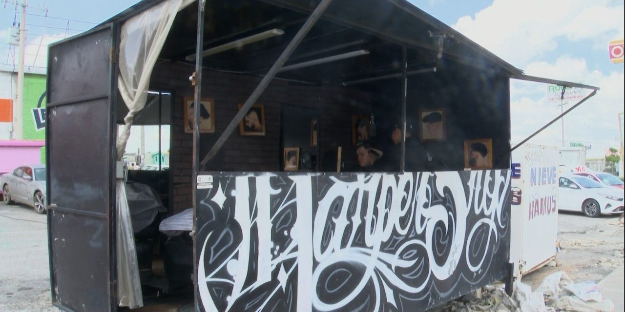 Saltillo: Joven emprendedor crea remolque barber shop en Otilio González