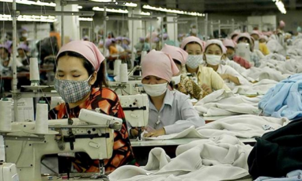 Investigan en Italia a Armani y Dior por presunta explotación laboral