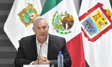 Román Cepeda ratifica el abasto de agua en Torreón