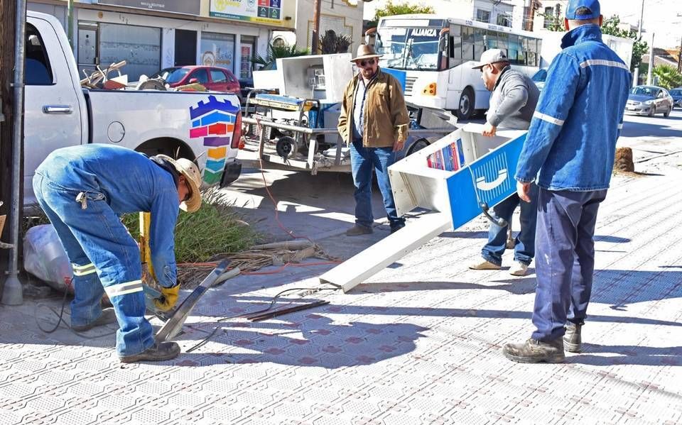 En Torreón, inicia proceso de retiro de cabinas telefónicas en desuso