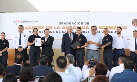 Refrenda Chema Fraustro compromiso con Bomberos