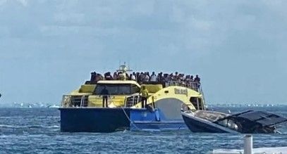 Yate se hunde en Isla Mujeres al chocar contra un ferry