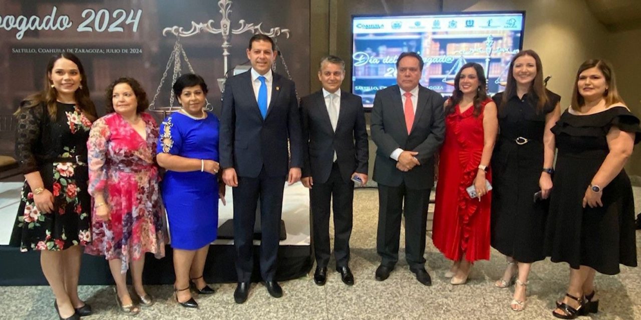 Asiste Rector de la UAdeC a la celebración del Día del Abogado