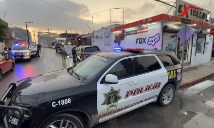 Joven derrapa y atropella a dos niños al norte de Saltillo
