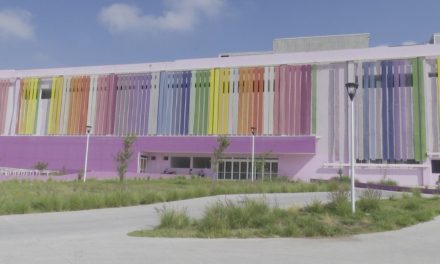 Exige justicia madre de menores quemadas en puesto de comida en Saltillo