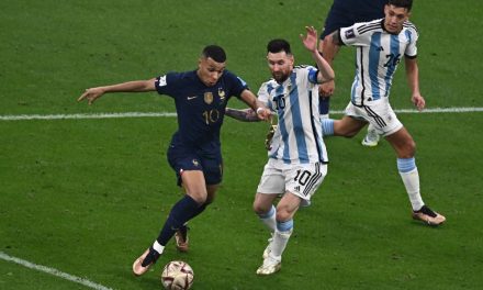Francia denunciará a jugadores de Argentina por cantos racistas