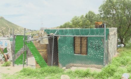 Incendio arrebata su casa a una familia en Saltillo