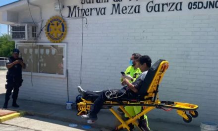 Rescatan a 3 trabajadores en cisterna en un jardín de niños en Monclova