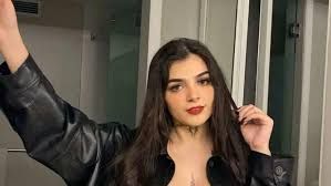 Karely Ruiz donará 10 sillas de ruedas a niños con discapacidad