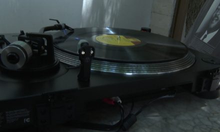 Los jóvenes y niños no conocieron los discos de vinilo