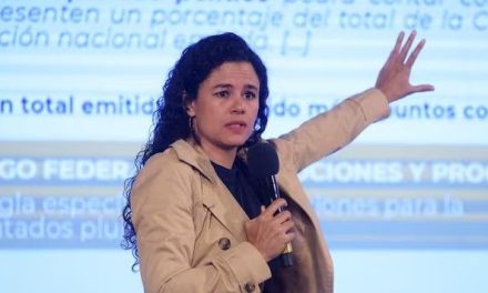 Luisa María Alcalde rechaza que Morena viole la Constitución al contar con mayoría en la Cámara de Diputados