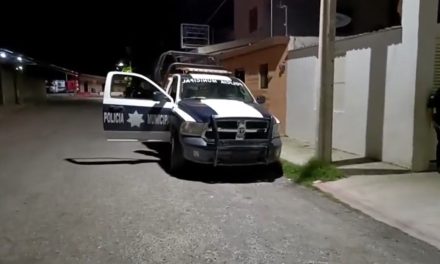 Madre intoxicada arremete contra su propia hija y la golpea con una varilla en Parras
