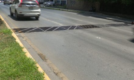 Repararon alcantarilla en avenida de Saltillo que había dañado al menos 10 vehículos