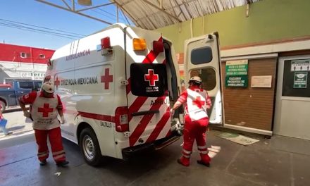 Se fractura brazo un hombre tras caer de tres metros en Saltillo