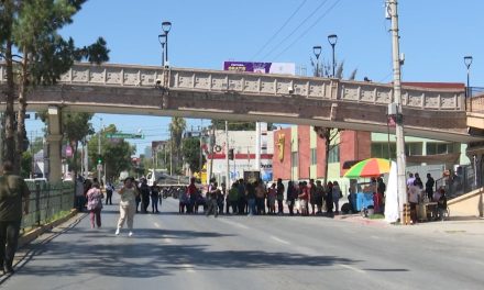 Se manifiestan pacientes que requieren hemodiálisis en Saltillo