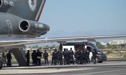 Trasladan a 47 presos a los Centros Federales de Readaptación Social No. 11 y 14
