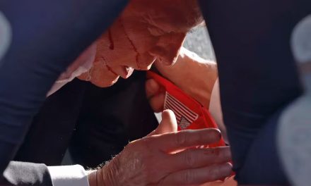 Tiroteo en mitin de Trump deja dos muertos y al expresidente herido