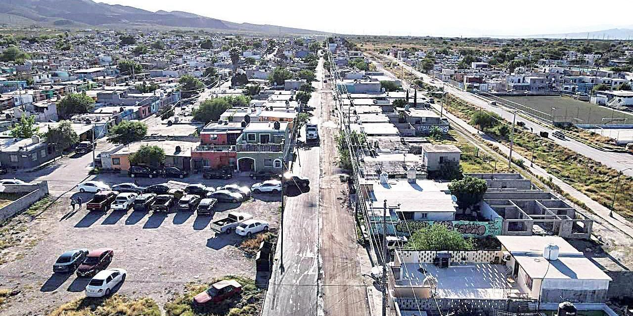 Realizan acciones de electrificación en Granjas del Río