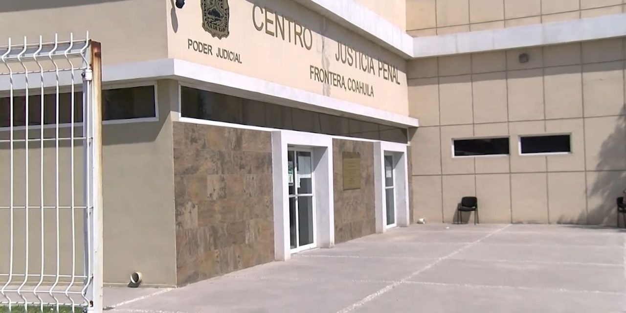 Hombre queda libre tras pagar pensión alimenticia atrasada