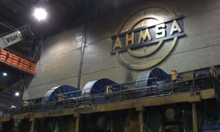 Caída de AHMSA golpea a comercios locales