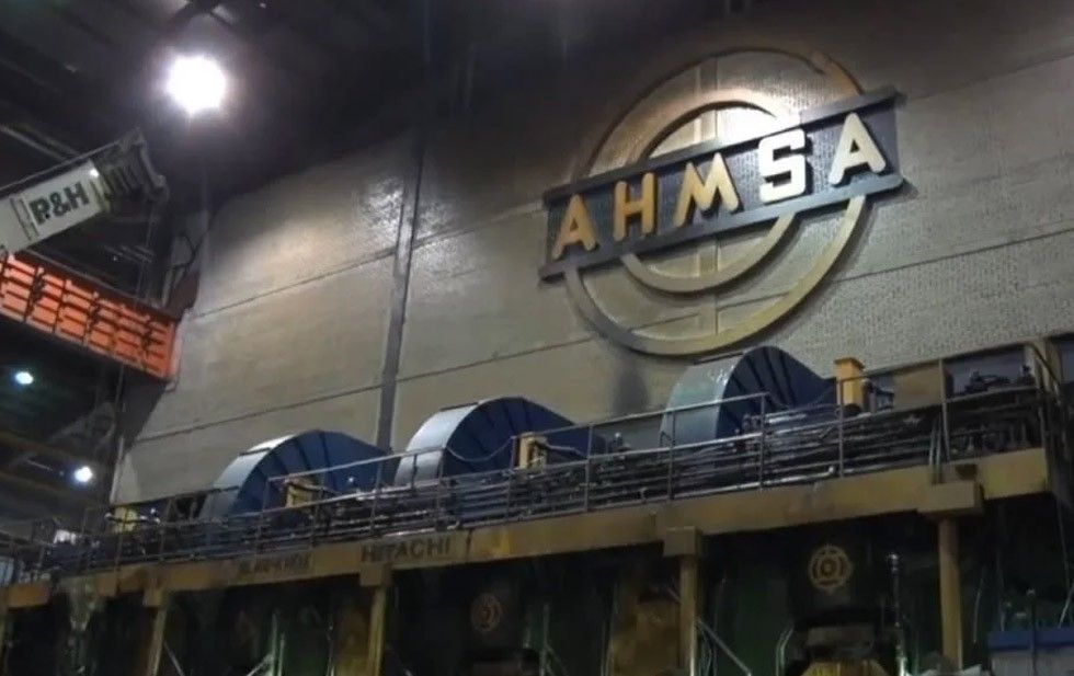Caída de AHMSA golpea a comercios locales