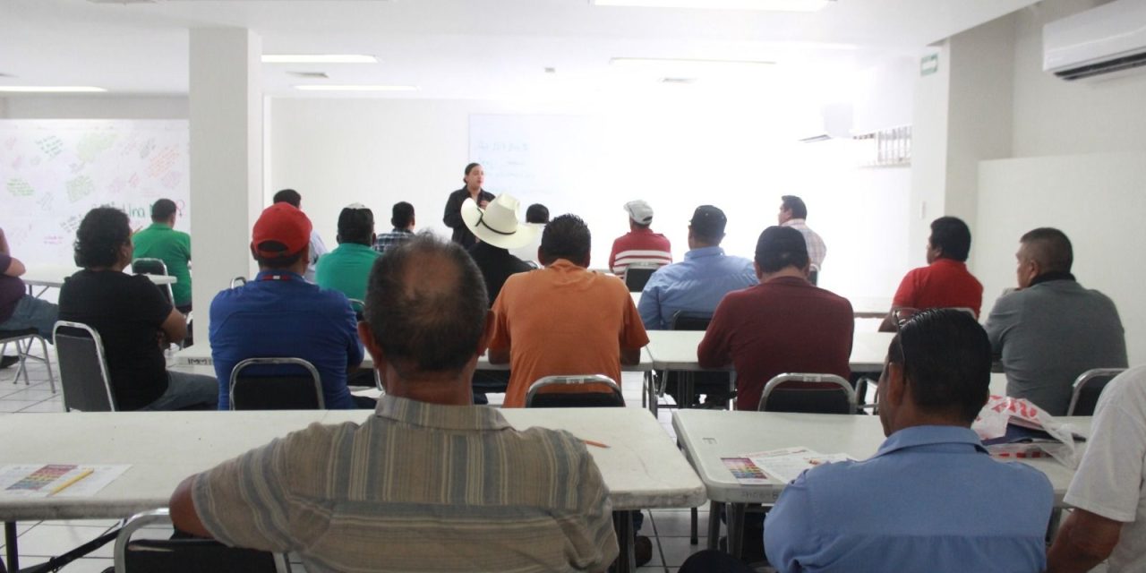 Capacitan a transportistas en materia de prevención de la violencia en Torreón